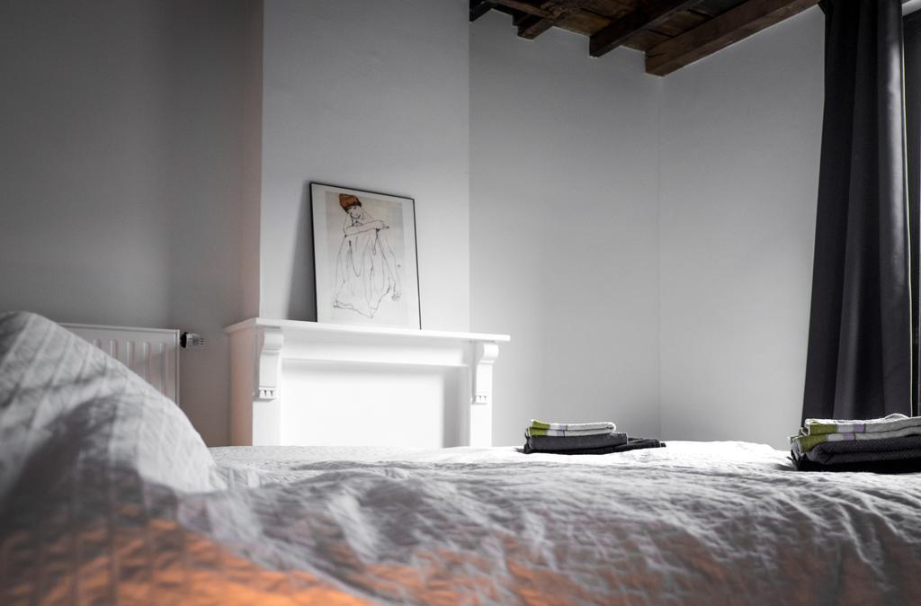 Csar Private Guesthouse Brugge Ngoại thất bức ảnh