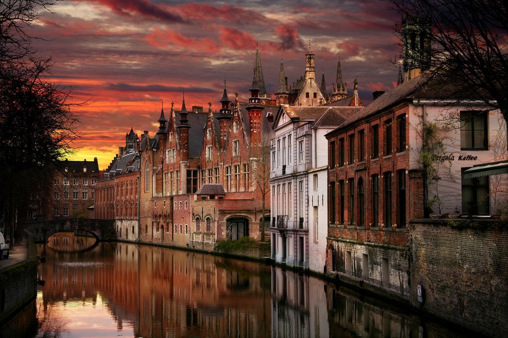 Csar Private Guesthouse Brugge Ngoại thất bức ảnh