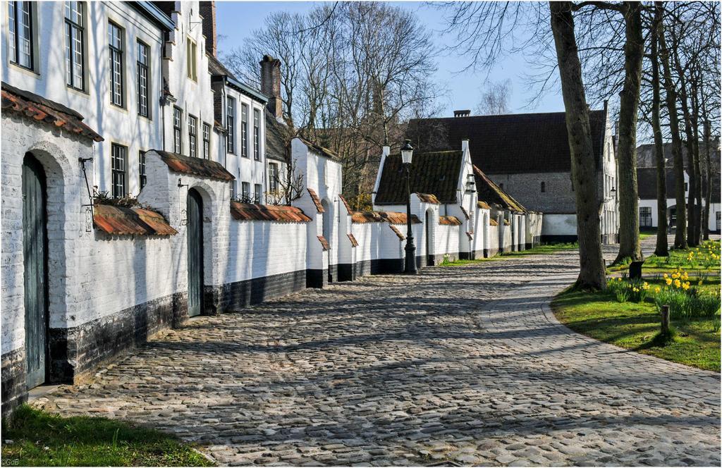 Csar Private Guesthouse Brugge Ngoại thất bức ảnh